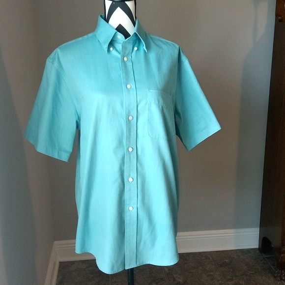 Roundtree & Yorke Other - NWOT Round tree & Yorke Men's Shirt